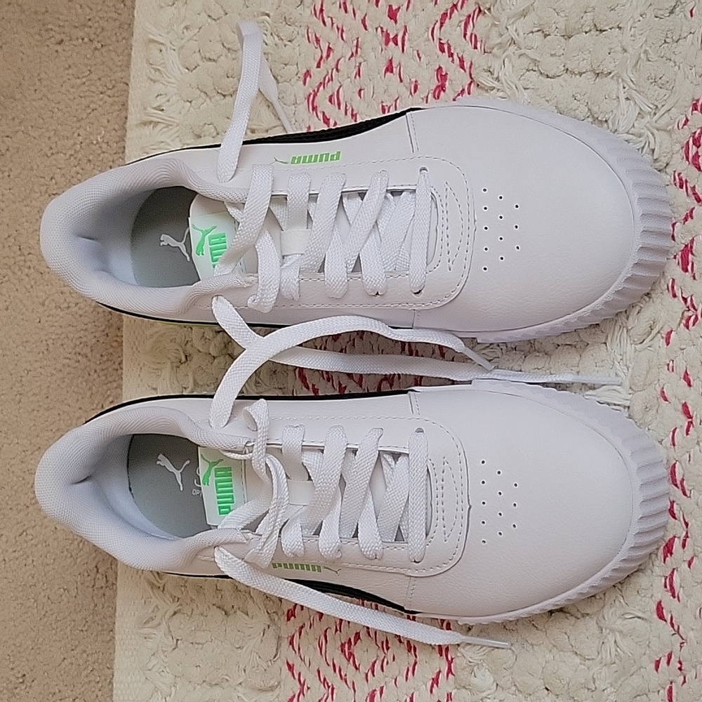 Puma Women's sneakers